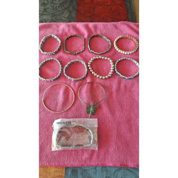 Large lot of 11 bangle type bracelets - Picture 1 of 8